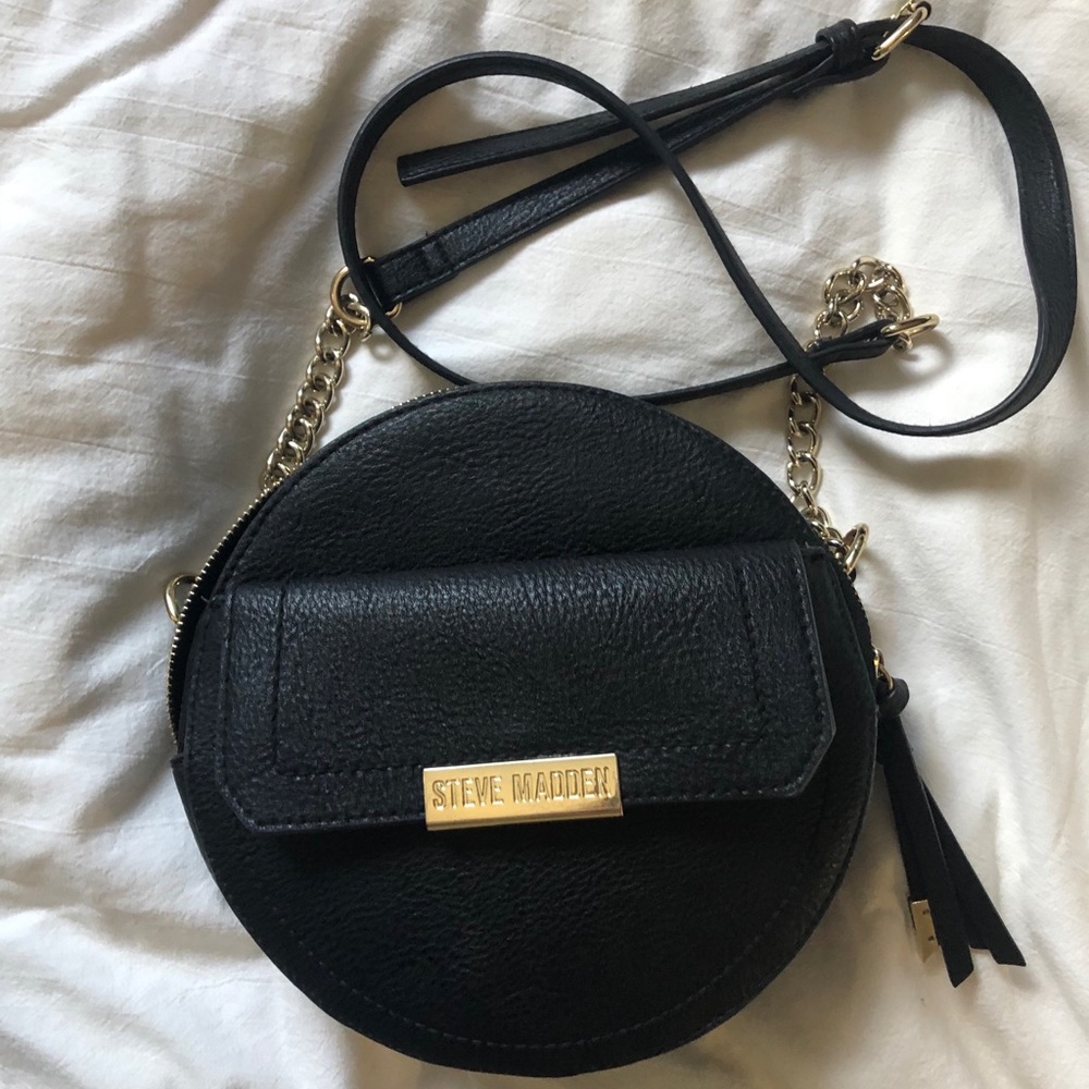 Steve Madden round purse